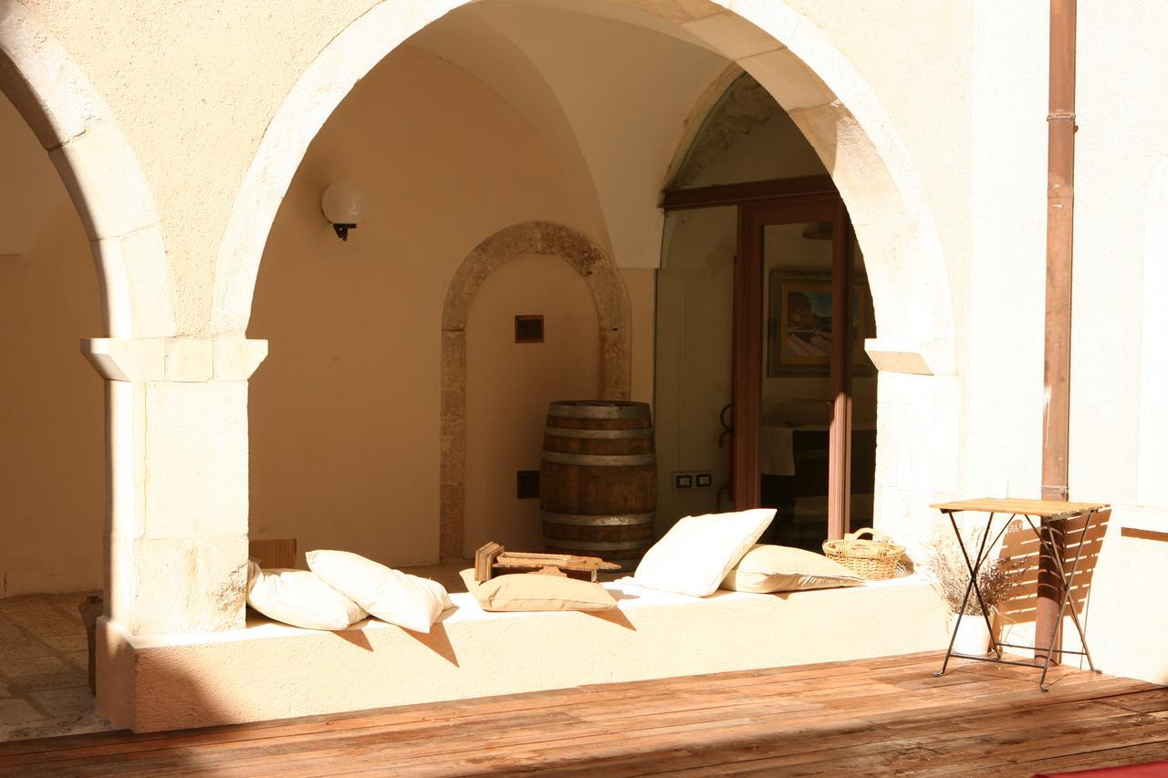 Convento Di San Colombo Hotell Santo Stefano Di Sessanio Eksteriør bilde