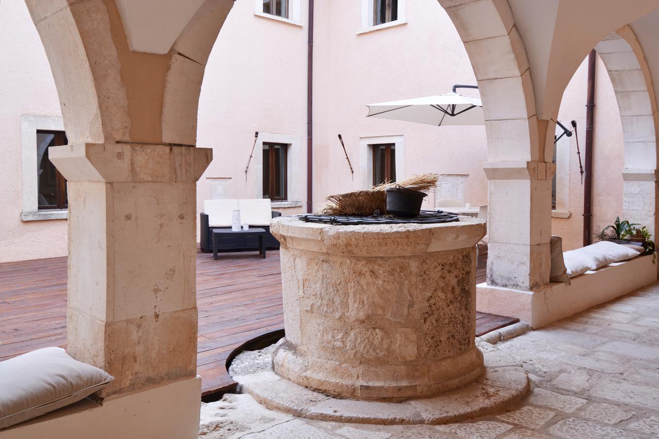 Convento Di San Colombo Hotell Santo Stefano Di Sessanio Eksteriør bilde